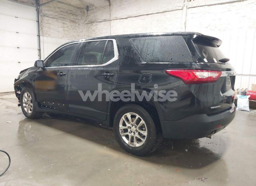 Photo 3 of 2020 Chevrolet Traverse FWD LS (VIN 1GNERFKW8LJ267523)