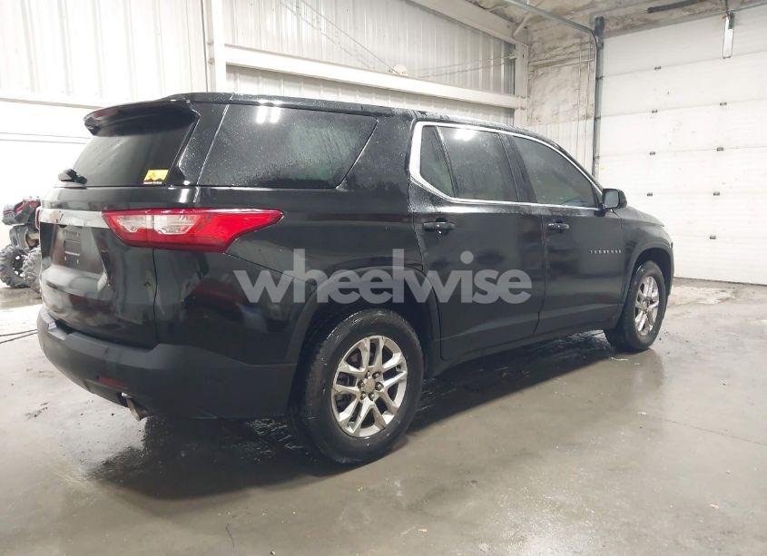 Photo 4 of 2020 Chevrolet Traverse FWD LS (VIN 1GNERFKW8LJ267523)