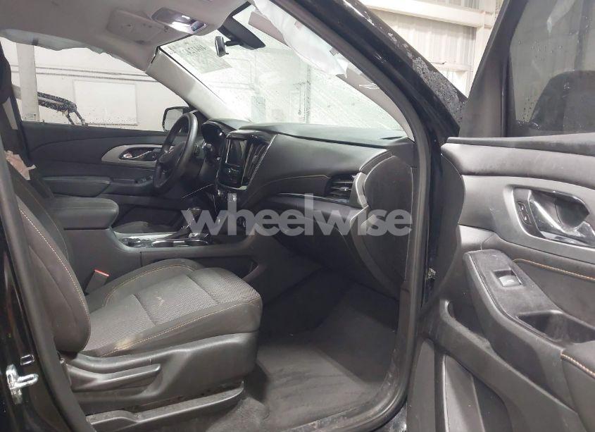 Photo 5 of 2020 Chevrolet Traverse FWD LS (VIN 1GNERFKW8LJ267523)