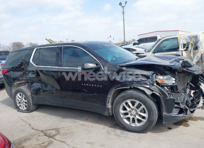 Photo 13 of 2020 Chevrolet Traverse FWD LS (VIN 1GNERFKW8LJ275914)