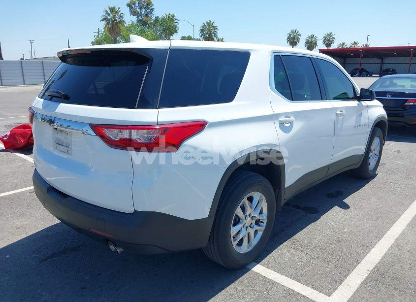 Photo 4 of 2021 Chevrolet Traverse FWD LS (VIN 1GNERFKW8MJ266373)