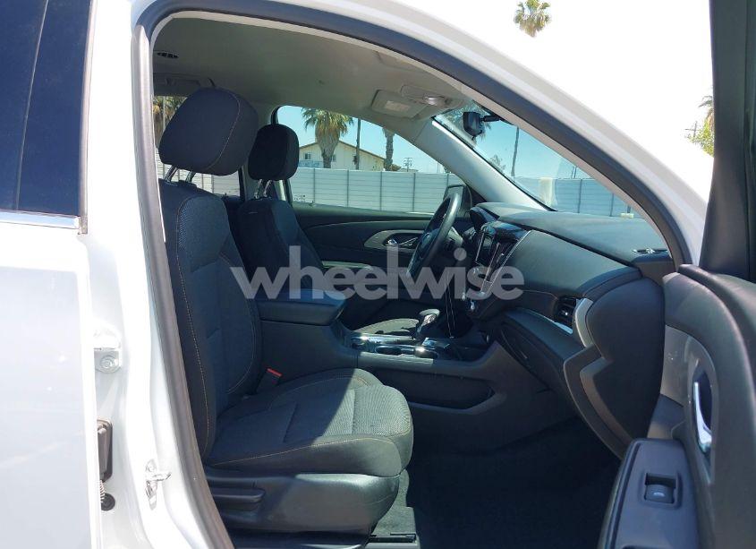 Photo 5 of 2021 Chevrolet Traverse FWD LS (VIN 1GNERFKW8MJ266373)