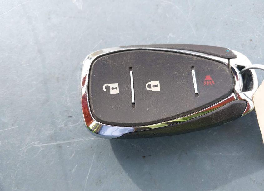 Photo 11 of 2022 Chevrolet Traverse FWD LS (VIN 1GNERFKW8NJ105703)