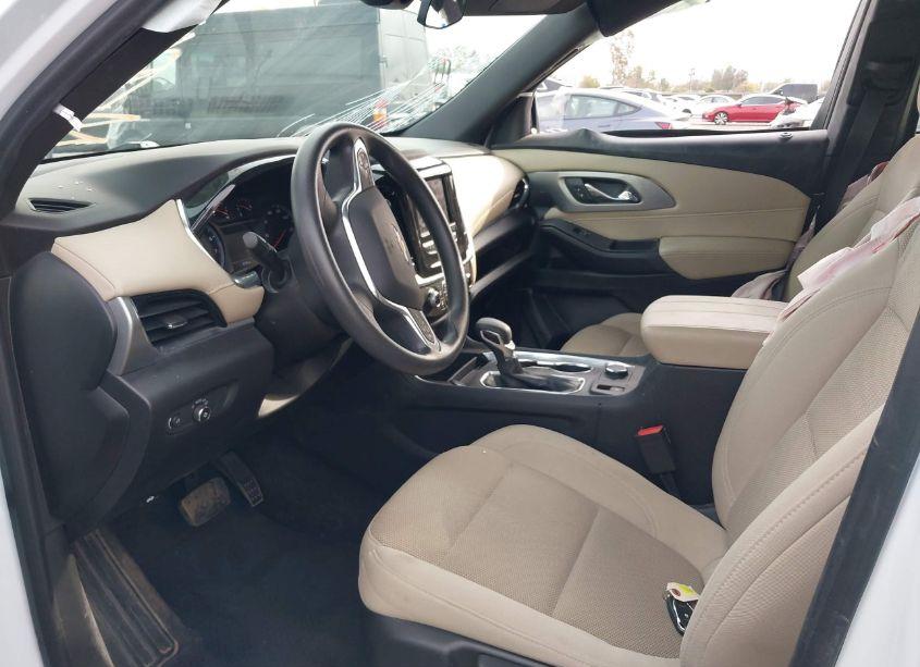 Photo 5 of 2022 Chevrolet Traverse FWD LS (VIN 1GNERFKW8NJ105703)