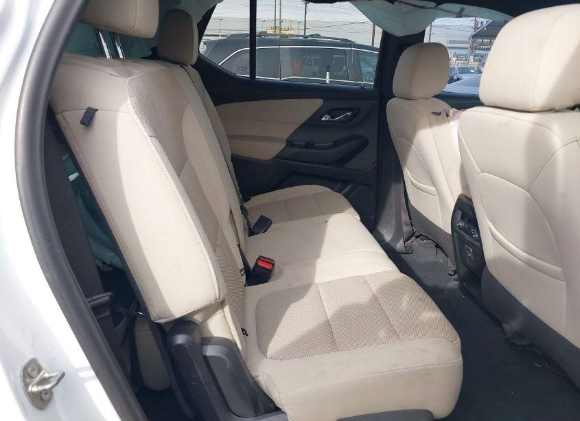 Photo 8 of 2022 Chevrolet Traverse FWD LS (VIN 1GNERFKW8NJ105703)