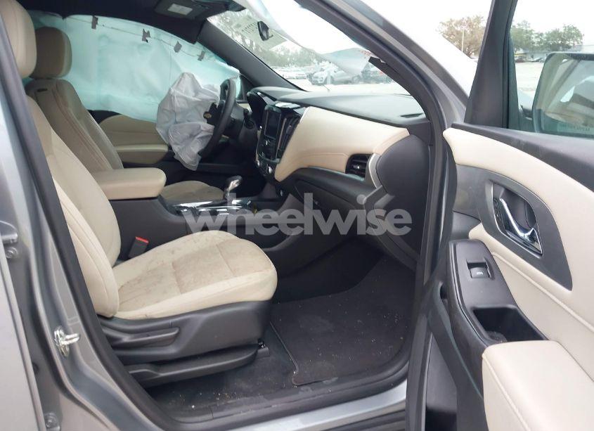 Photo 5 of 2023 Chevrolet Traverse FWD LS (VIN 1GNERFKW8PJ142575)