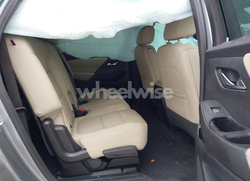 Photo 8 of 2023 Chevrolet Traverse FWD LS (VIN 1GNERFKW8PJ142575)