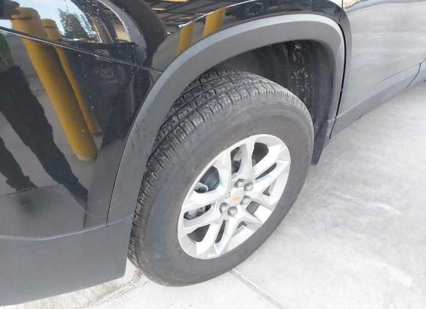 Photo 18 of 2023 Chevrolet Traverse FWD LS (VIN 1GNERFKW8PJ236049)