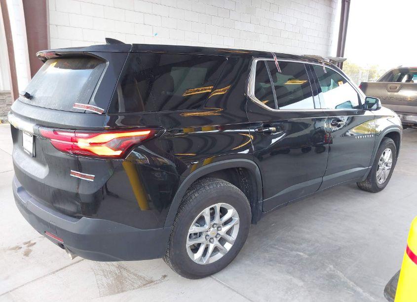 Photo 4 of 2023 Chevrolet Traverse FWD LS (VIN 1GNERFKW8PJ236049)