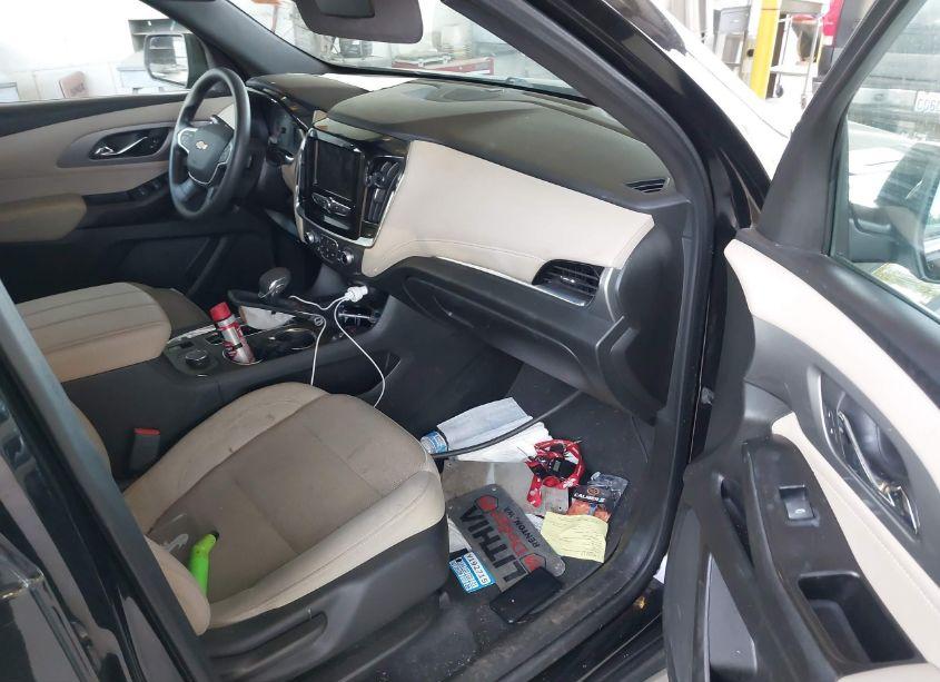 Photo 5 of 2023 Chevrolet Traverse FWD LS (VIN 1GNERFKW8PJ236049)