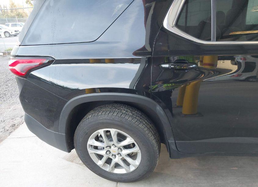 Photo 6 of 2023 Chevrolet Traverse FWD LS (VIN 1GNERFKW8PJ236049)