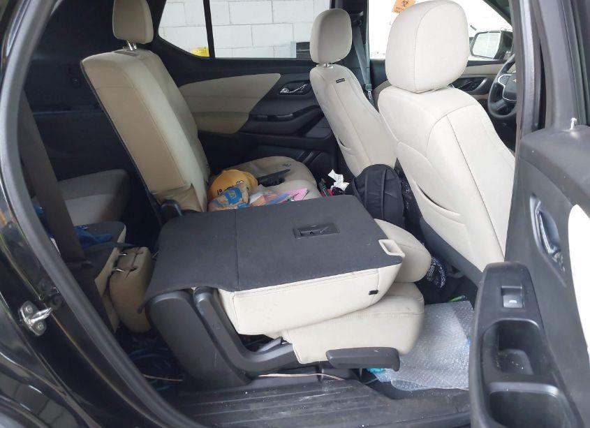 Photo 8 of 2023 Chevrolet Traverse FWD LS (VIN 1GNERFKW8PJ236049)
