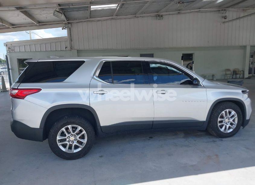 Photo 14 of 2018 Chevrolet Traverse LS (VIN 1GNERFKW9JJ132466)