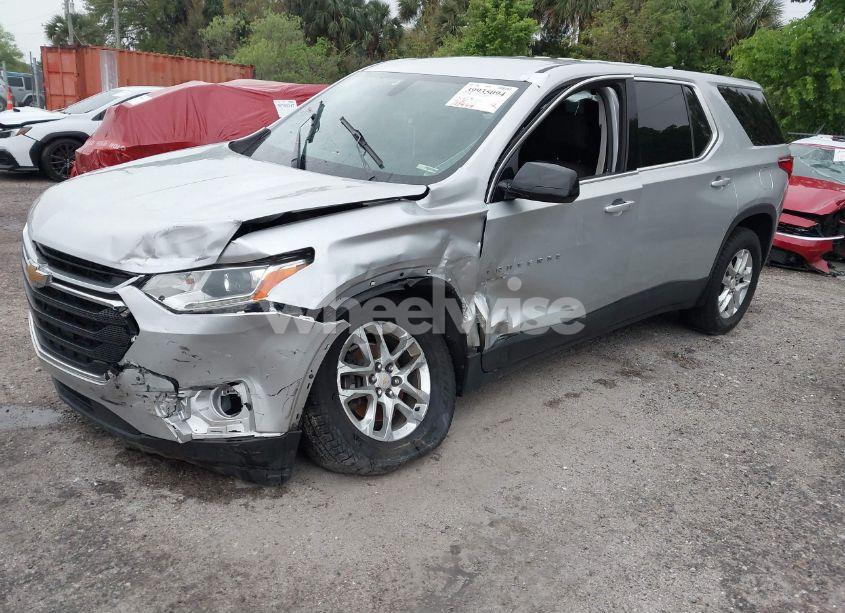 Photo 2 of 2018 Chevrolet Traverse LS (VIN 1GNERFKW9JJ132466)