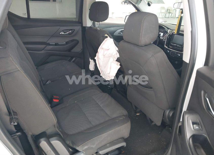 Photo 8 of 2018 Chevrolet Traverse LS (VIN 1GNERFKW9JJ132466)