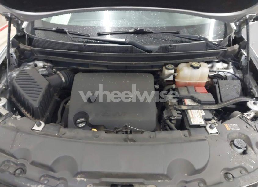 Photo 10 of 2019 Chevrolet Traverse LS (VIN 1GNERFKW9KJ147728)