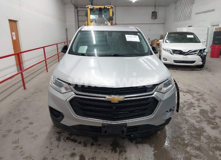 Photo 12 of 2019 Chevrolet Traverse LS (VIN 1GNERFKW9KJ147728)