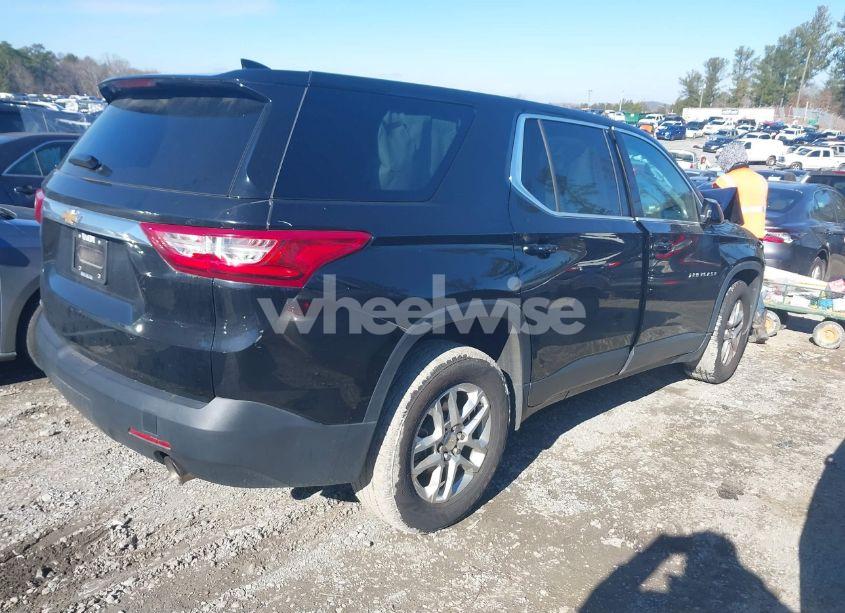 Photo 4 of 2019 Chevrolet Traverse LS (VIN 1GNERFKW9KJ252186)