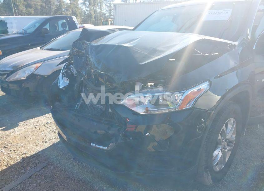 Photo 6 of 2019 Chevrolet Traverse LS (VIN 1GNERFKW9KJ252186)