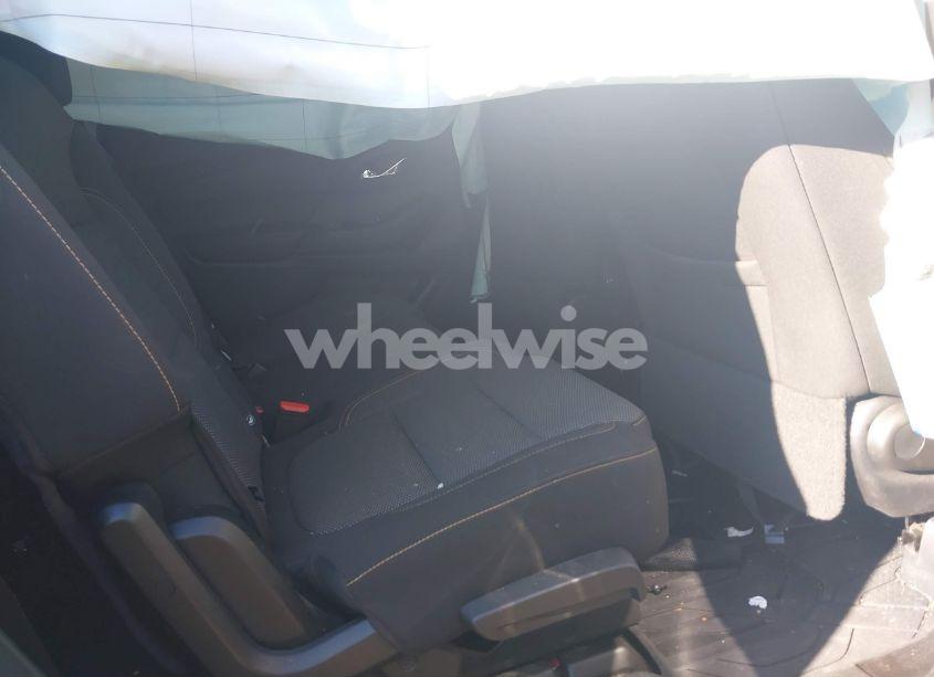 Photo 8 of 2019 Chevrolet Traverse LS (VIN 1GNERFKW9KJ252186)