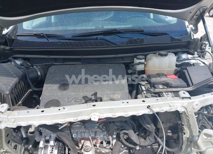 Photo 10 of 2019 Chevrolet Traverse LS (VIN 1GNERFKW9KJ266878)