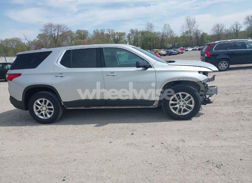 Photo 14 of 2019 Chevrolet Traverse LS (VIN 1GNERFKW9KJ266878)