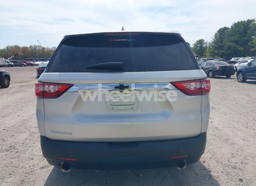 Photo 17 of 2019 Chevrolet Traverse LS (VIN 1GNERFKW9KJ266878)