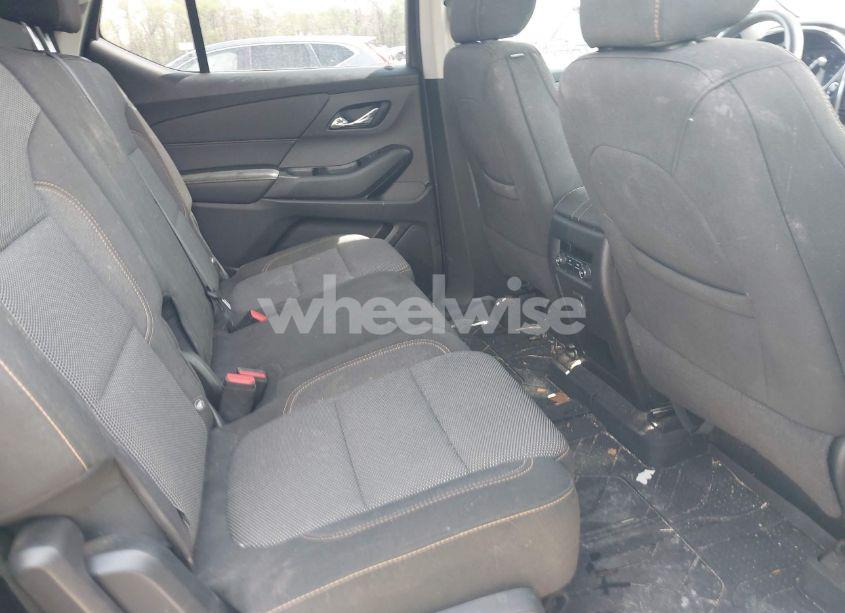 Photo 8 of 2019 Chevrolet Traverse LS (VIN 1GNERFKW9KJ266878)