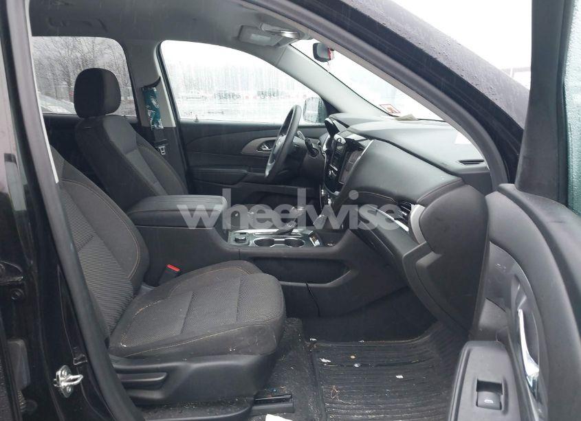 Photo 5 of 2020 Chevrolet Traverse FWD LS (VIN 1GNERFKW9LJ121714)