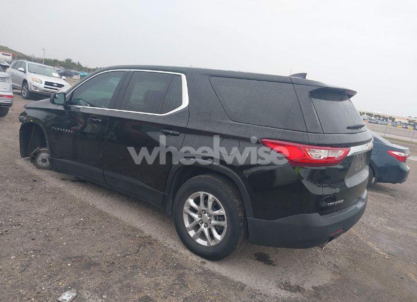 Photo 3 of 2020 Chevrolet Traverse FWD LS (VIN 1GNERFKW9LJ210652)