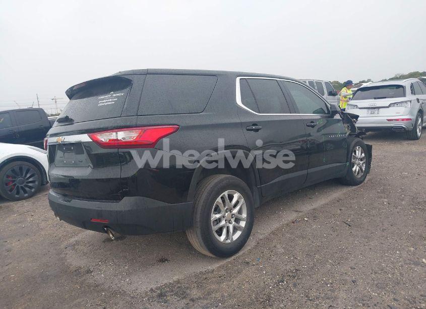 Photo 4 of 2020 Chevrolet Traverse FWD LS (VIN 1GNERFKW9LJ210652)