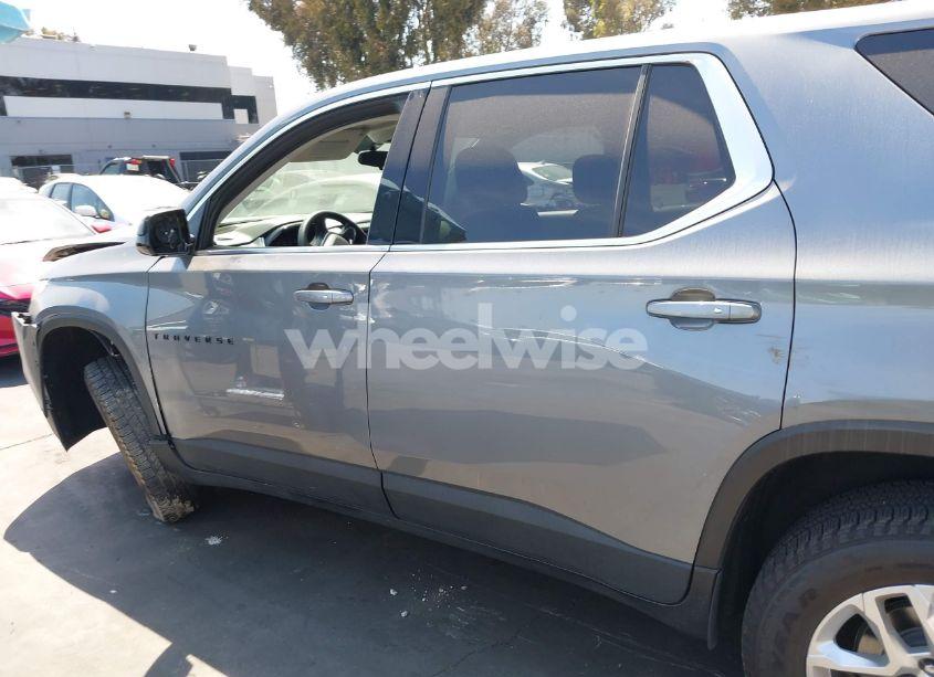 Photo 15 of 2020 Chevrolet Traverse FWD LS (VIN 1GNERFKW9LJ248110)