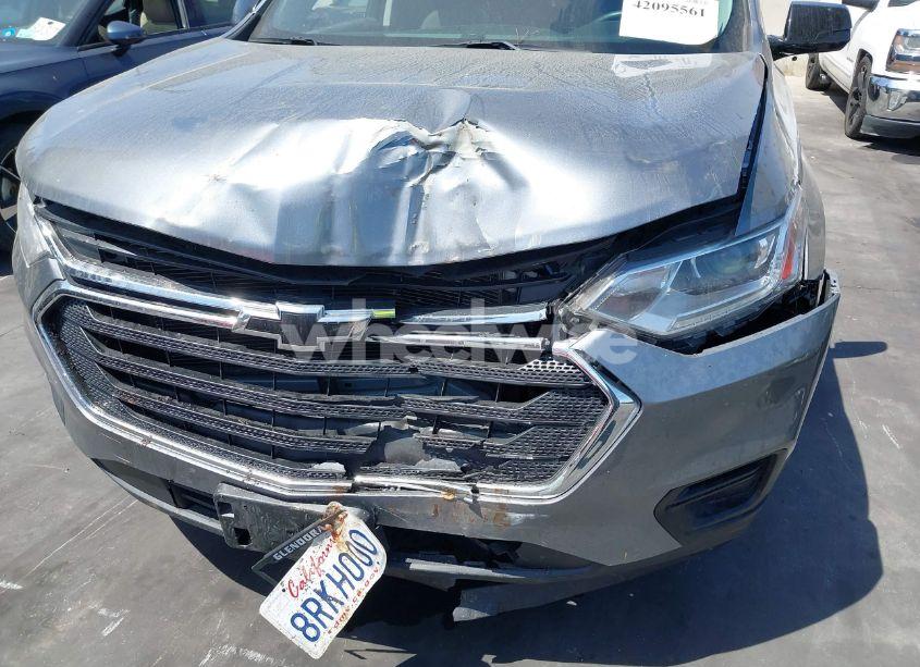 Photo 6 of 2020 Chevrolet Traverse FWD LS (VIN 1GNERFKW9LJ248110)