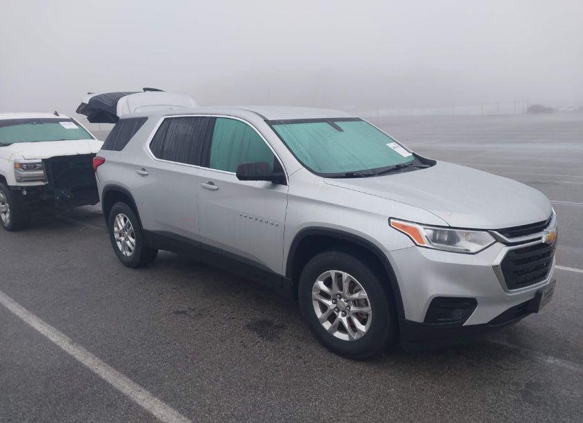 2020 Chevrolet Traverse FWD LS (VIN 1GNERFKW9LJ260547) main photo