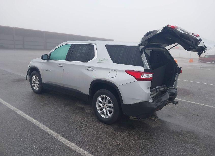 Photo 3 of 2020 Chevrolet Traverse FWD LS (VIN 1GNERFKW9LJ260547)