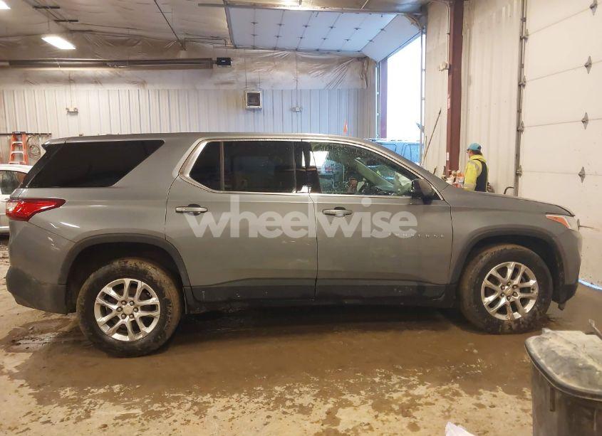 Photo 13 of 2020 Chevrolet Traverse FWD LS (VIN 1GNERFKW9LJ261715)