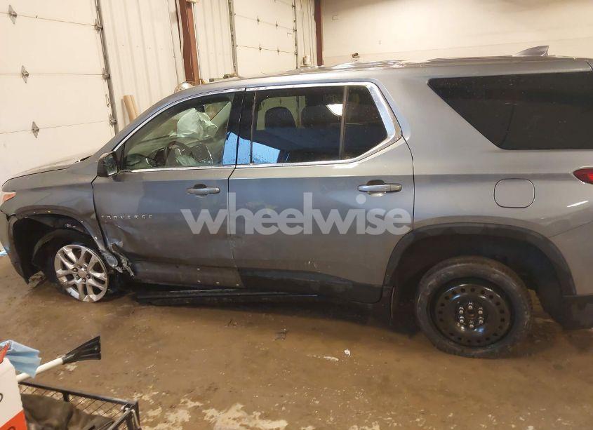 Photo 14 of 2020 Chevrolet Traverse FWD LS (VIN 1GNERFKW9LJ261715)