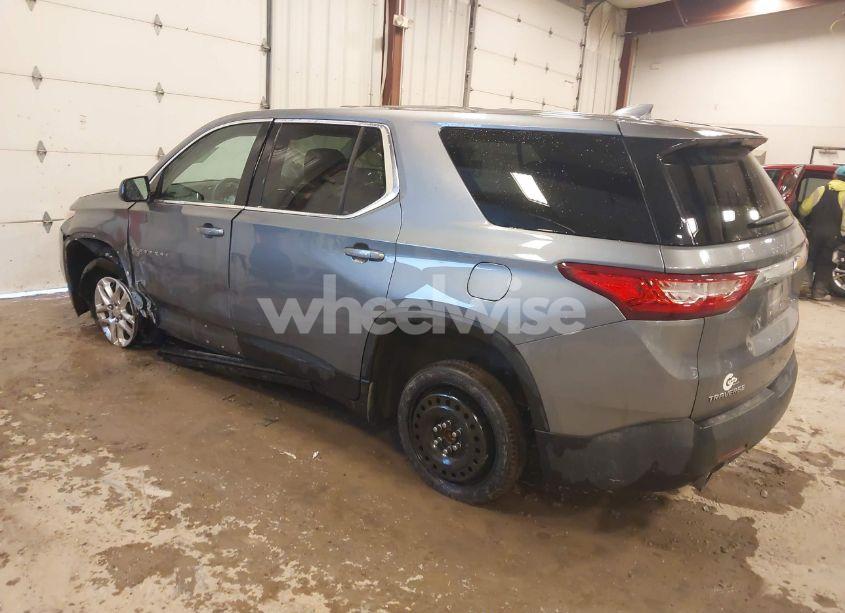 Photo 3 of 2020 Chevrolet Traverse FWD LS (VIN 1GNERFKW9LJ261715)