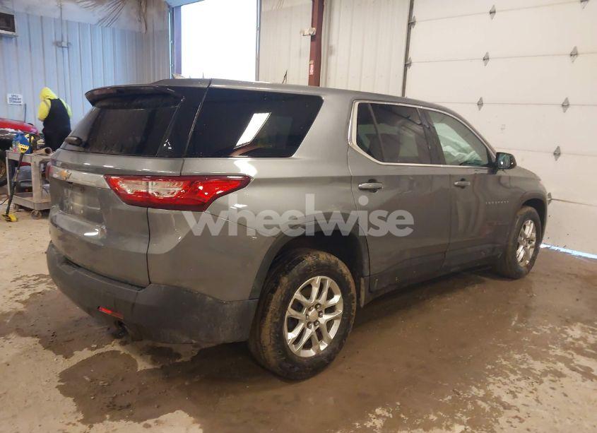 Photo 4 of 2020 Chevrolet Traverse FWD LS (VIN 1GNERFKW9LJ261715)
