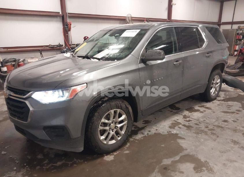 Photo 2 of 2021 Chevrolet Traverse FWD LS (VIN 1GNERFKW9MJ150678)