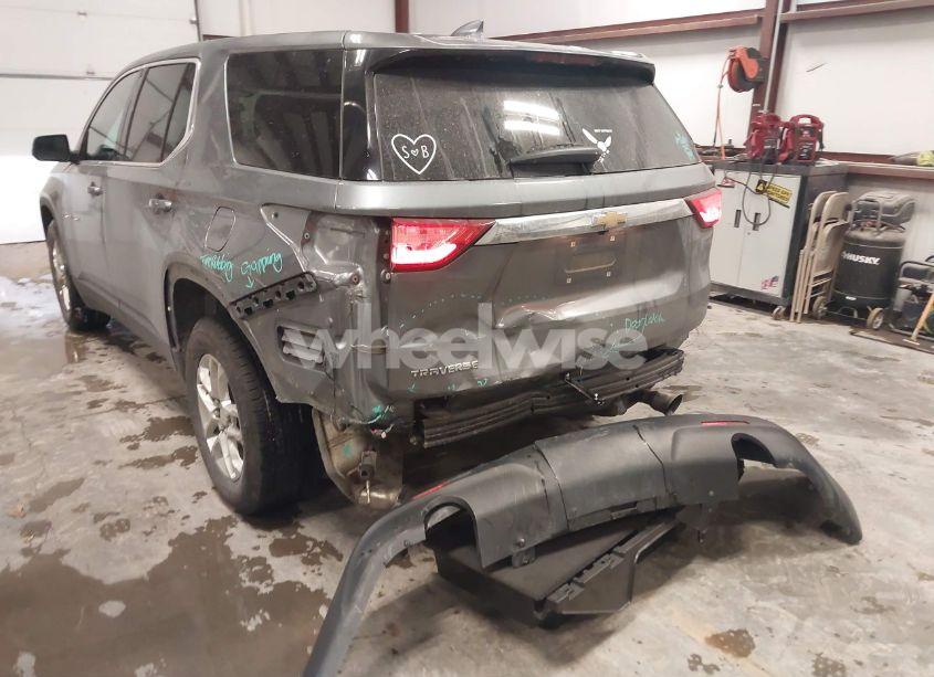 Photo 6 of 2021 Chevrolet Traverse FWD LS (VIN 1GNERFKW9MJ150678)