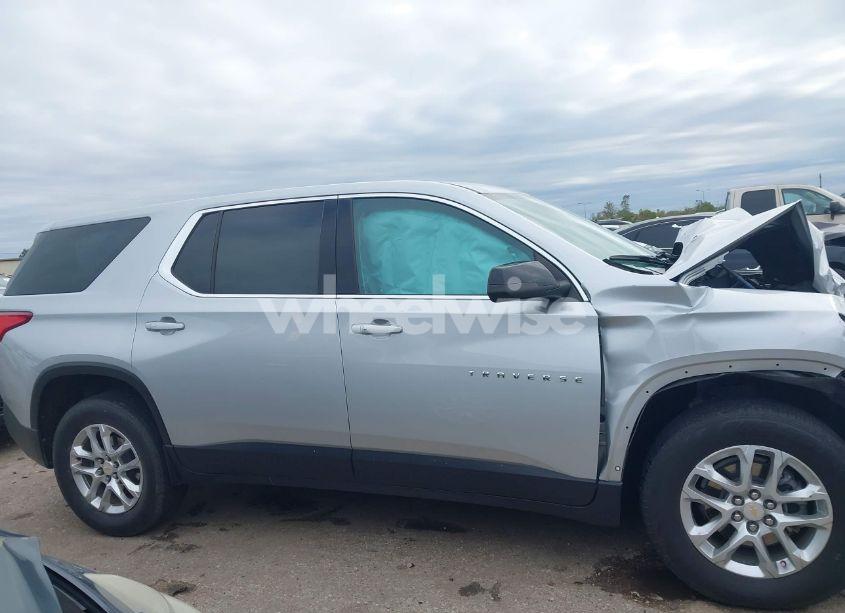 Photo 12 of 2021 Chevrolet Traverse FWD LS (VIN 1GNERFKW9MJ228909)