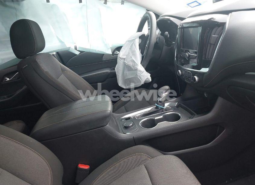 Photo 5 of 2021 Chevrolet Traverse FWD LS (VIN 1GNERFKW9MJ228909)