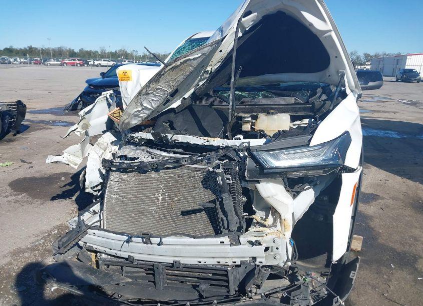 Photo 6 of 2022 Chevrolet Traverse FWD LS (VIN 1GNERFKW9NJ118766)