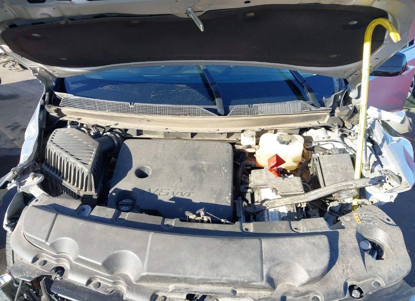 Photo 10 of 2018 Chevrolet Traverse LS (VIN 1GNERFKWXJJ247237)