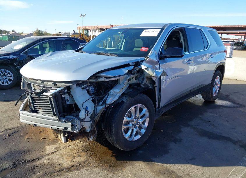 Photo 2 of 2018 Chevrolet Traverse LS (VIN 1GNERFKWXJJ247237)