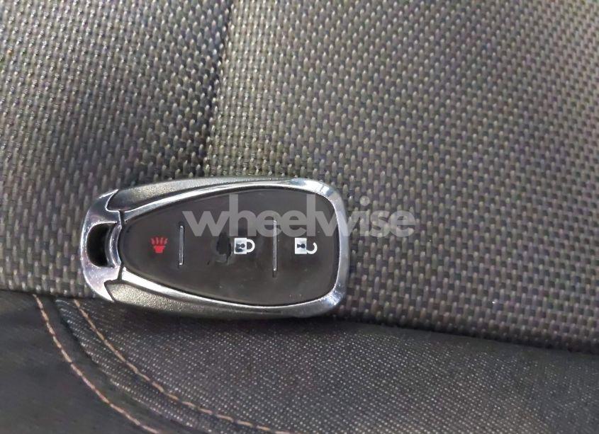 Photo 11 of 2019 Chevrolet Traverse LS (VIN 1GNERFKWXKJ280854)