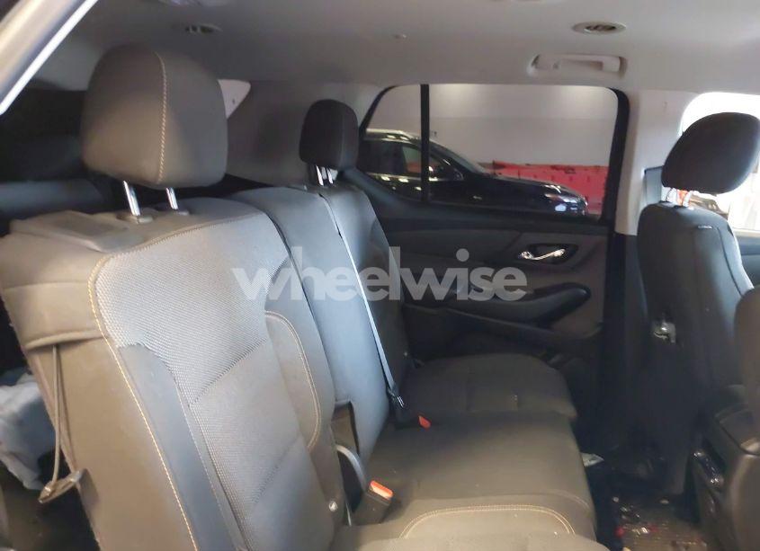 Photo 8 of 2019 Chevrolet Traverse LS (VIN 1GNERFKWXKJ280854)