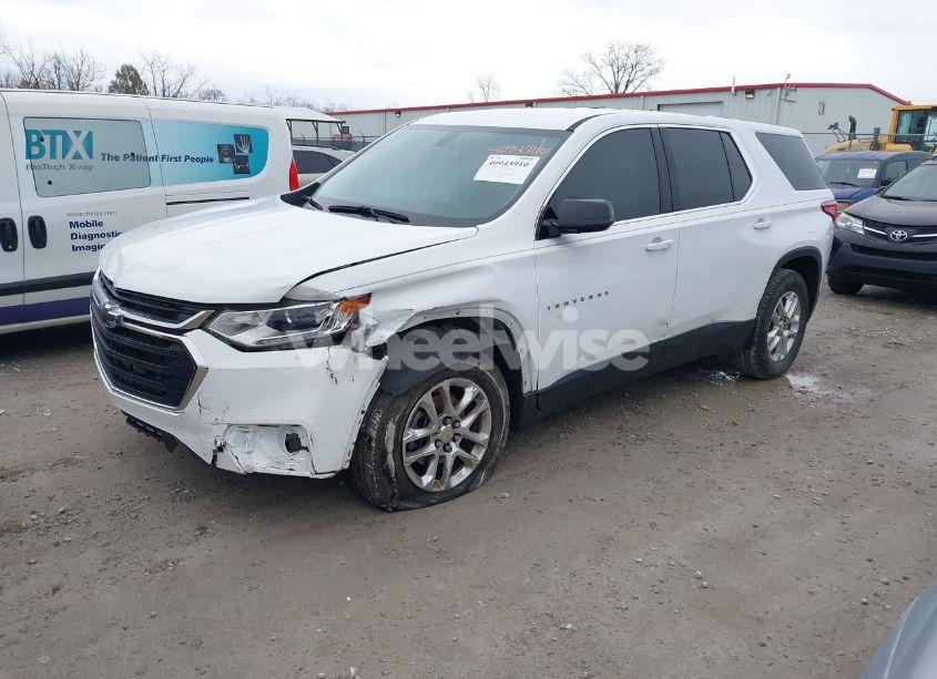 Photo 2 of 2020 Chevrolet Traverse FWD LS (VIN 1GNERFKWXLJ101312)