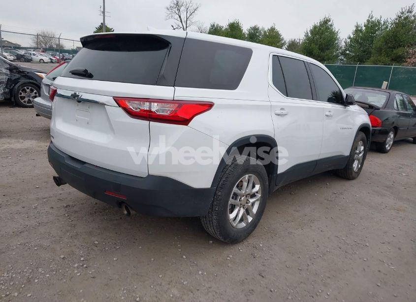 Photo 4 of 2020 Chevrolet Traverse FWD LS (VIN 1GNERFKWXLJ101312)